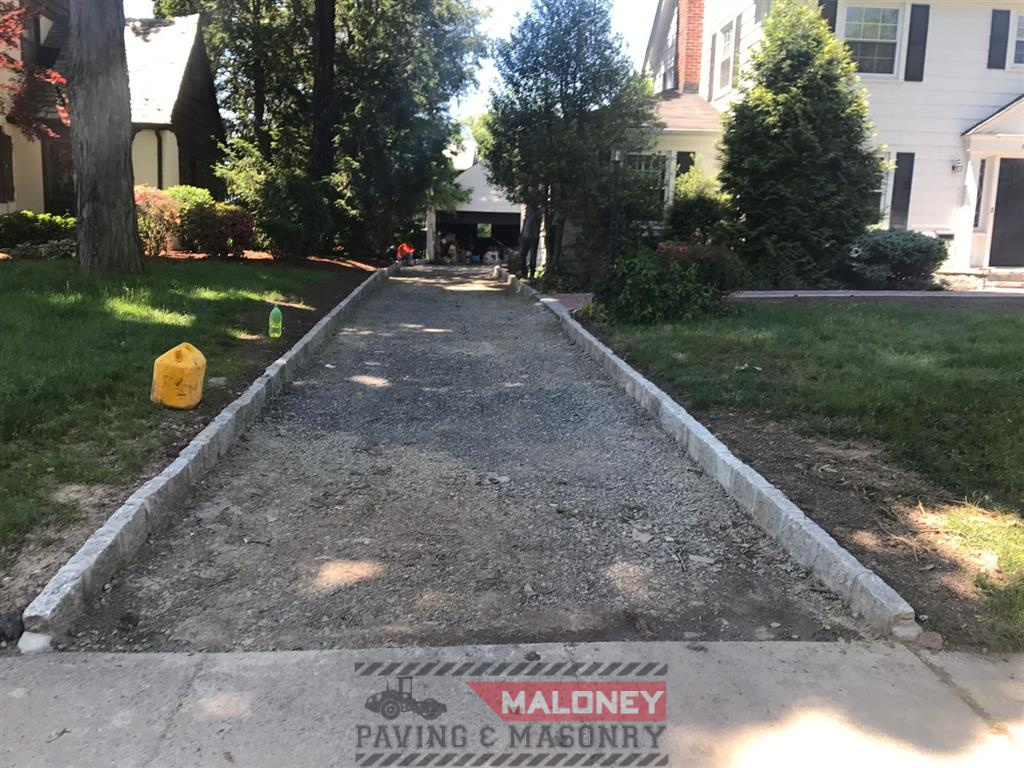 asphalt driveway Shadownlawn Drive, Westfield