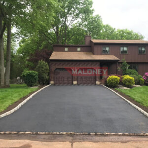 Asphalt Driveway in Brokaw Ct, Hillsborough
