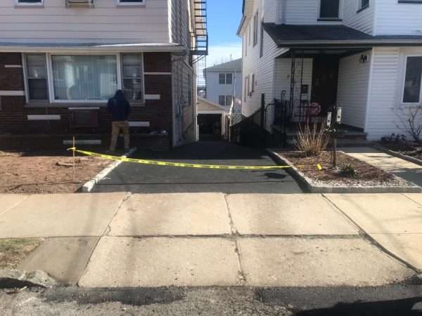 Asphalt driveway installation Elizabethport, Union County