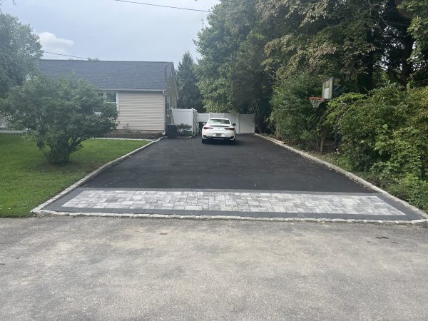 Our installation team paving a driveway in Berkeley Heights, Union County